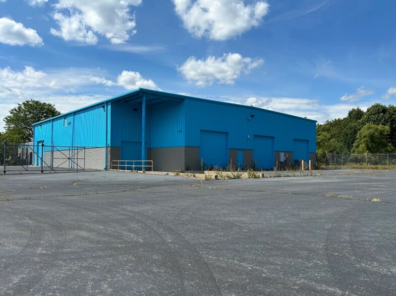 450 S Glaspie St, Oxford, MI à vendre - Photo de l’immeuble – Image 2 sur 15