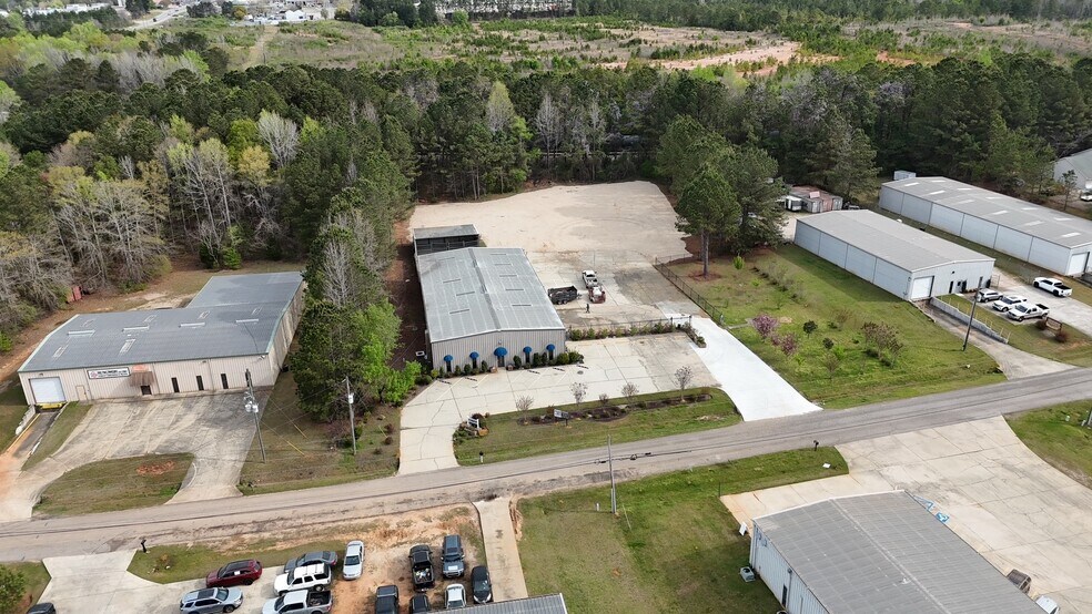 109 Corporate Park East Dr, Lagrange, GA à louer - Photo de l’immeuble – Image 2 sur 3