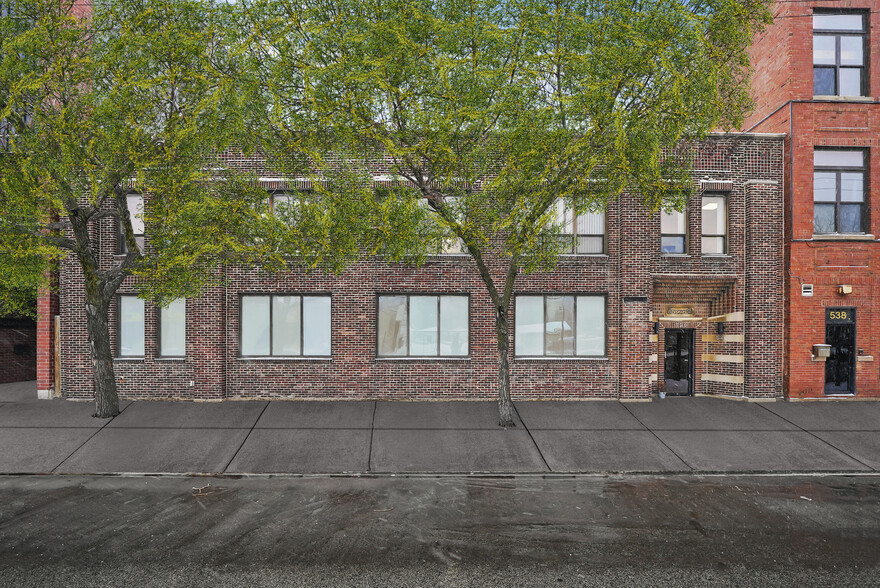526 N Western Ave, Chicago, IL à vendre - Photo de l’immeuble – Image 2 sur 65