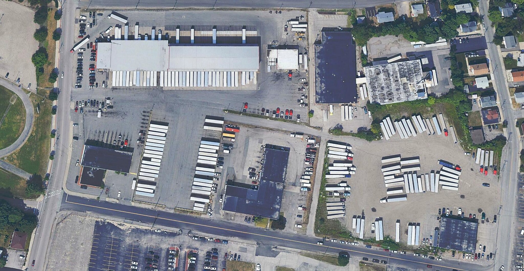 345 Walcott St, Pawtucket, RI à louer Photo de l’immeuble– Image 1 sur 4
