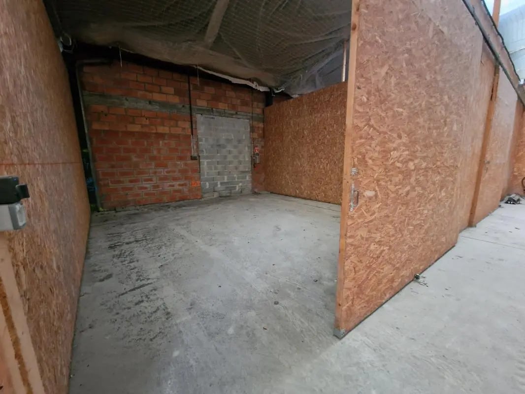 Local d’activités dans Bruges à louer Photo intérieure– Image 1 sur 3