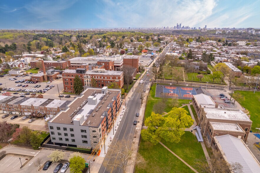 5801 Ridge Ave, Philadelphia, PA à louer - Photo de l’immeuble – Image 3 sur 4