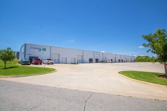 Plus de détails pour 8009 N Glade Ave, Oklahoma City, OK - Industriel/Logistique à louer