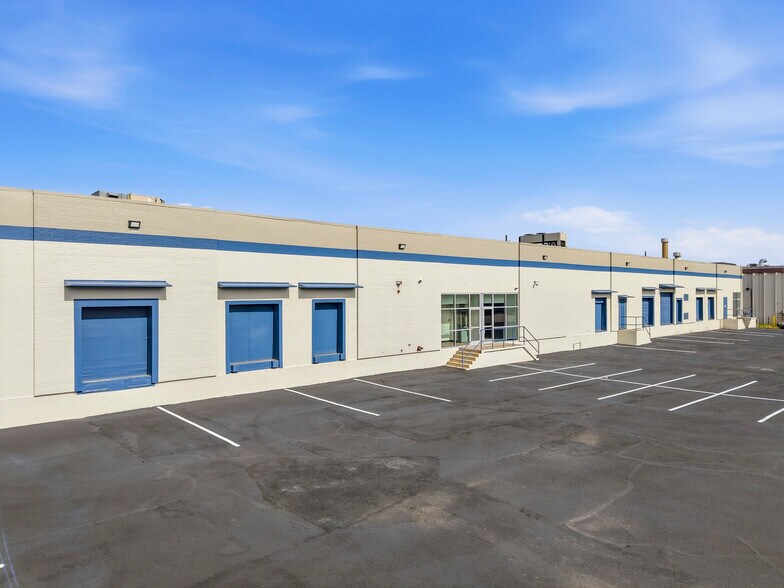 4555-4585 Kingston St, Denver, CO à louer - Photo de l’immeuble – Image 3 sur 15