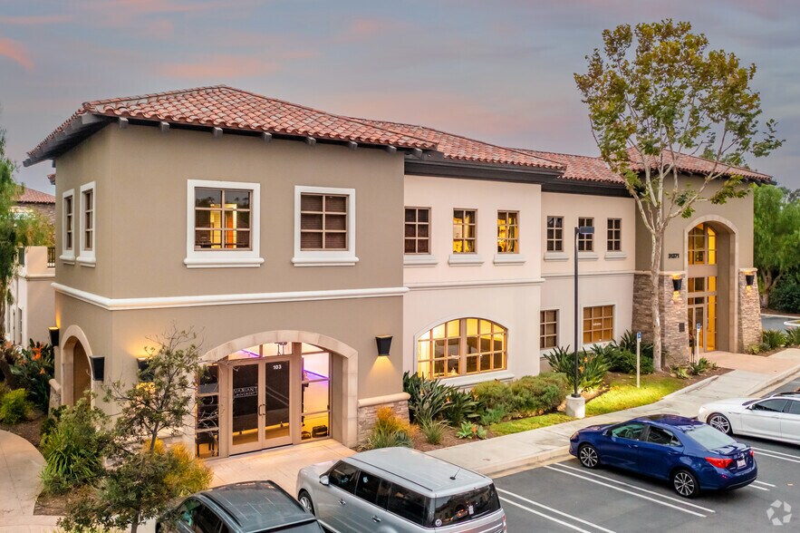 31371 Rancho Viejo Rd, San Juan Capistrano, CA à louer - Photo de l’immeuble – Image 2 sur 3