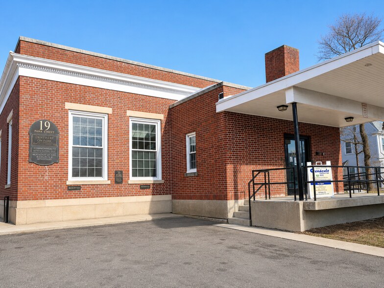 19-23 Park St, Stoughton, MA à louer - Photo de l’immeuble – Image 1 sur 23