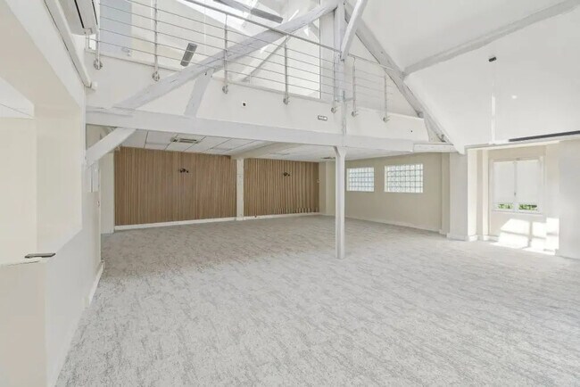 Plus de détails pour 39 Rue Lucien Sampaix, Paris - Bureau à louer