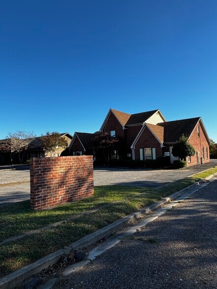 123 Stateline Rd E, Southaven, MS à vendre - Photo de l’immeuble – Image 1 sur 4