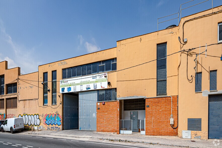 Industriel/Logistique dans Santa Coloma de Cervelló, Barcelona à louer - Photo de l’immeuble – Image 3 sur 3