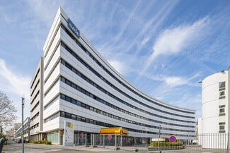 Plus de détails pour 1 Place De La Berline, Saint-Denis - Bureau à louer
