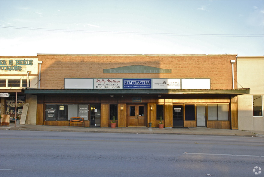 119 N Main St, Weatherford, TX à louer - Photo de l’immeuble – Image 3 sur 35