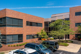 Plus de détails pour 30575 Bainbridge Rd, Solon, OH - Bureau à vendre