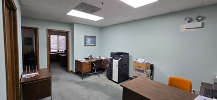 271-285 E Helen Rd, Palatine, IL à louer Photo intérieure– Image 1 sur 5