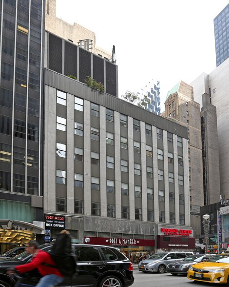 1200 Avenue of the Americas, New York, NY à louer - Photo de l’immeuble – Image 3 sur 8