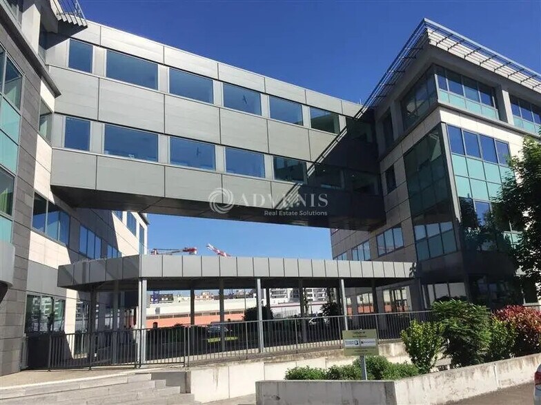 Bureau dans Strasbourg à louer - Photo de l’immeuble – Image 1 sur 5