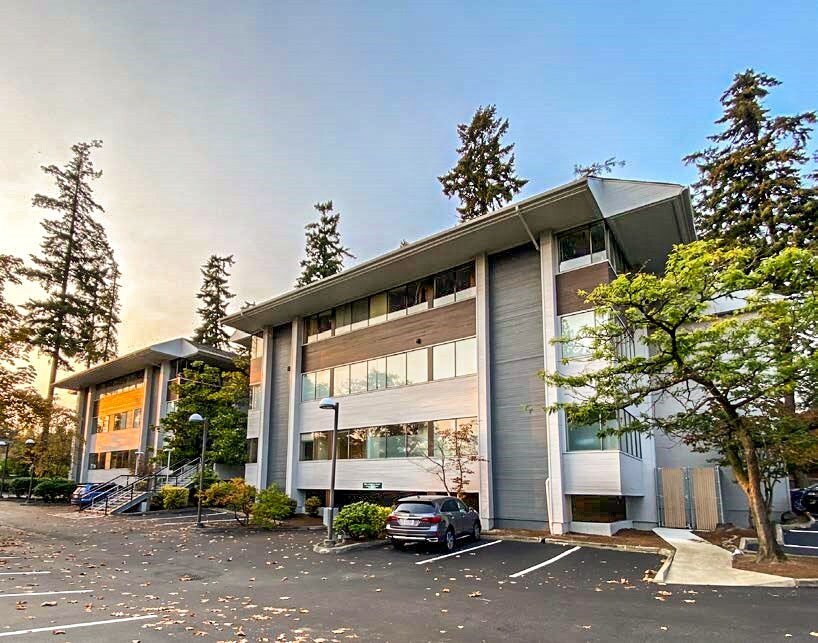 1515 116th Ave NE, Bellevue, WA à louer Photo principale– Image 1 sur 10