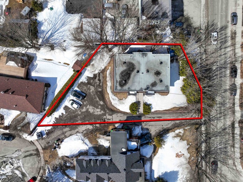 149 Rue Principale E, Sainte-agathe-des-monts, QC à vendre - Photo de l’immeuble – Image 3 sur 18