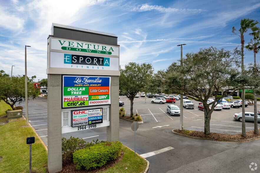 1938-1998 E Osceola Pky, Kissimmee, FL à louer - Photo de l’immeuble – Image 3 sur 28