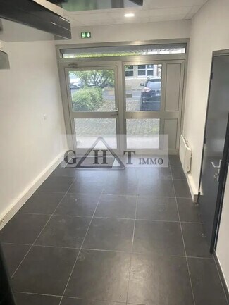 Plus de détails pour Bureau, Industriel/Logistique à louer