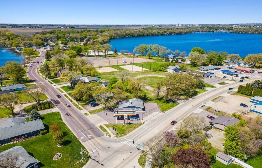 1552 Albion Ave, Fairmont, MN à vendre - Photo de l’immeuble – Image 1 sur 3
