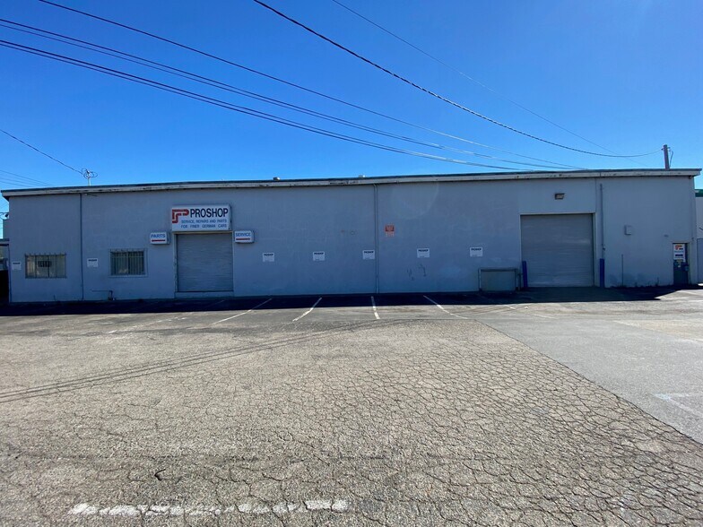 654 Irwin St, San Rafael, CA à louer - Photo de l’immeuble – Image 2 sur 8