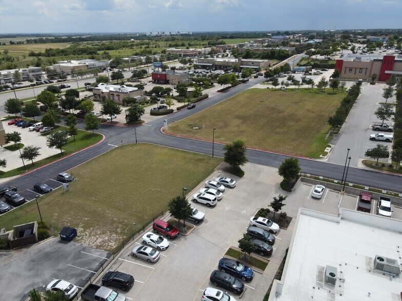 1725 Farm to Market 685, Pflugerville, TX à louer - Photo de l’immeuble – Image 2 sur 3