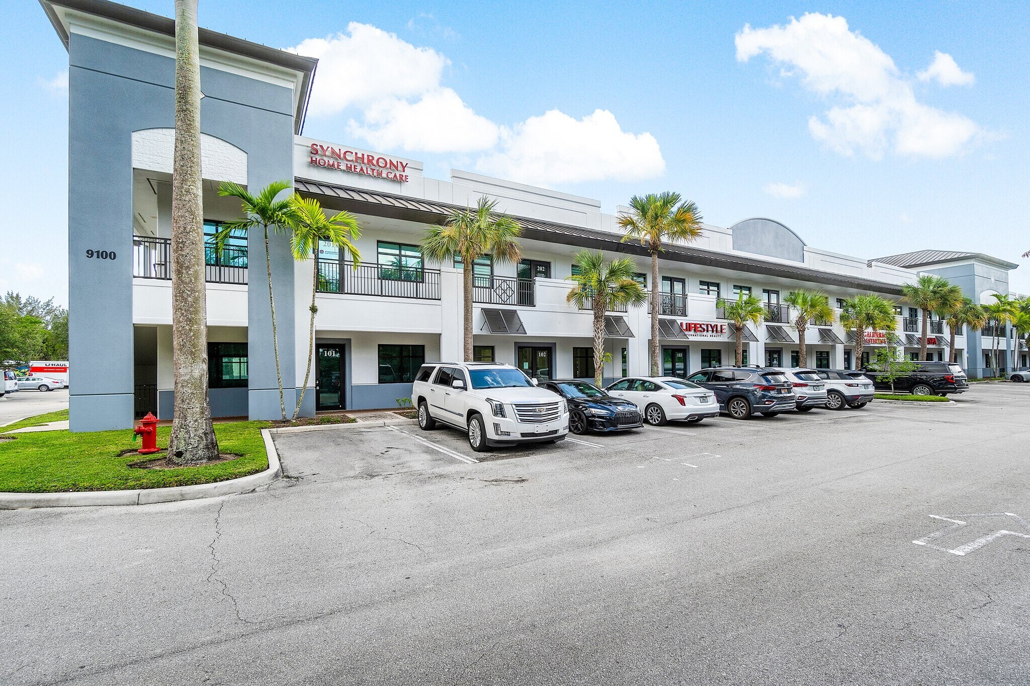 9100 Belvedere Rd, Royal Palm Beach, FL à louer Photo principale– Image 1 sur 15