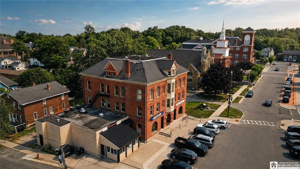 33 Church St, Fredonia, NY à vendre - Photo de l’immeuble – Image 2 sur 25
