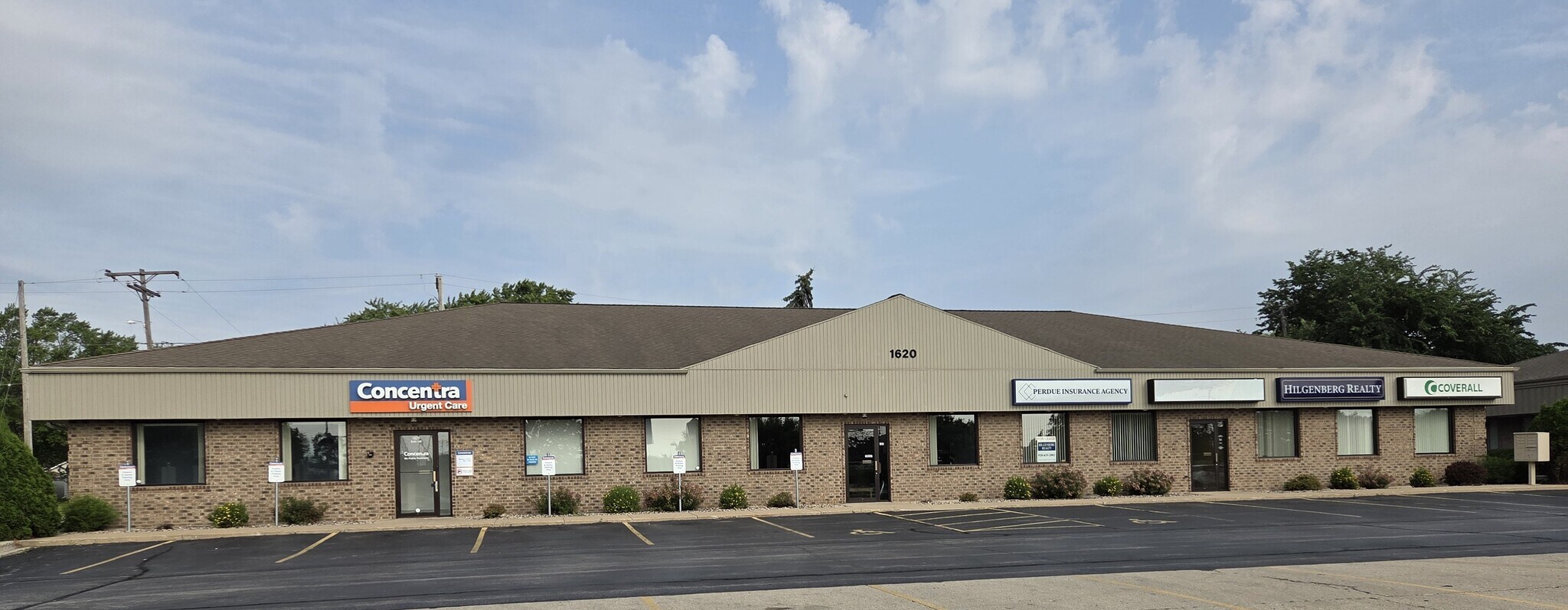 1620 S Ashland Ave, Green Bay, WI à louer Photo de l’immeuble– Image 1 sur 2