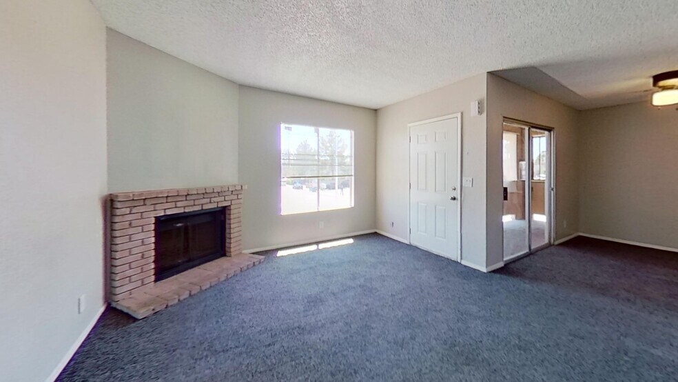 1920 Lirio Way, Las Vegas, NV à vendre - Photo intérieure – Image 3 sur 13