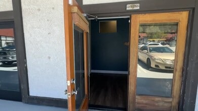 28200 Hwy 189, Lake Arrowhead, CA à louer - Vidéo sur l’annonce professionnelle