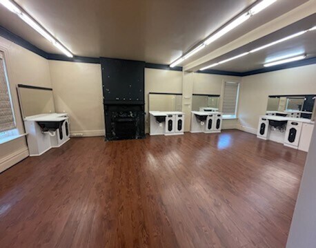621 Broadway, Highland, IL à louer - Photo de l’immeuble – Image 3 sur 3