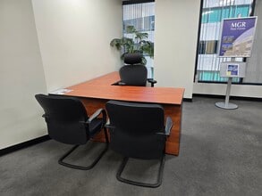 3281 E Guasti Rd, Ontario, CA à louer Photo intérieure– Image 2 sur 6