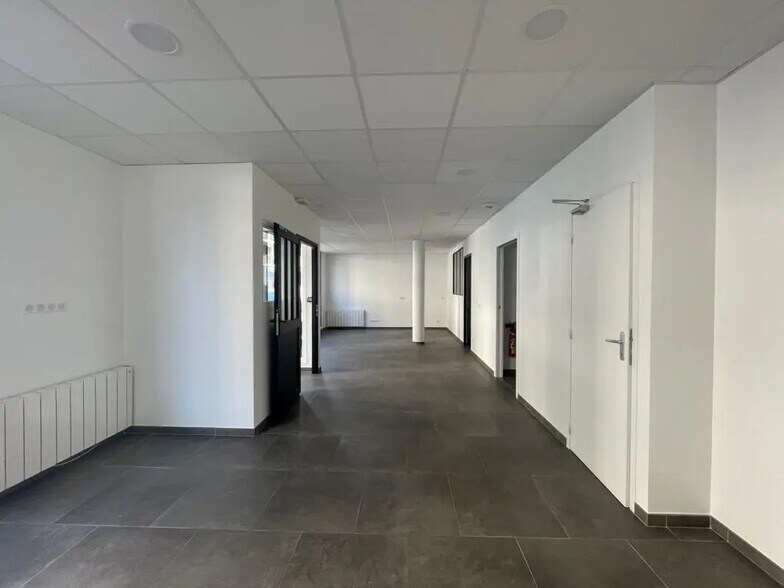 Local commercial dans Évreux à louer - Photo de l’immeuble – Image 2 sur 8