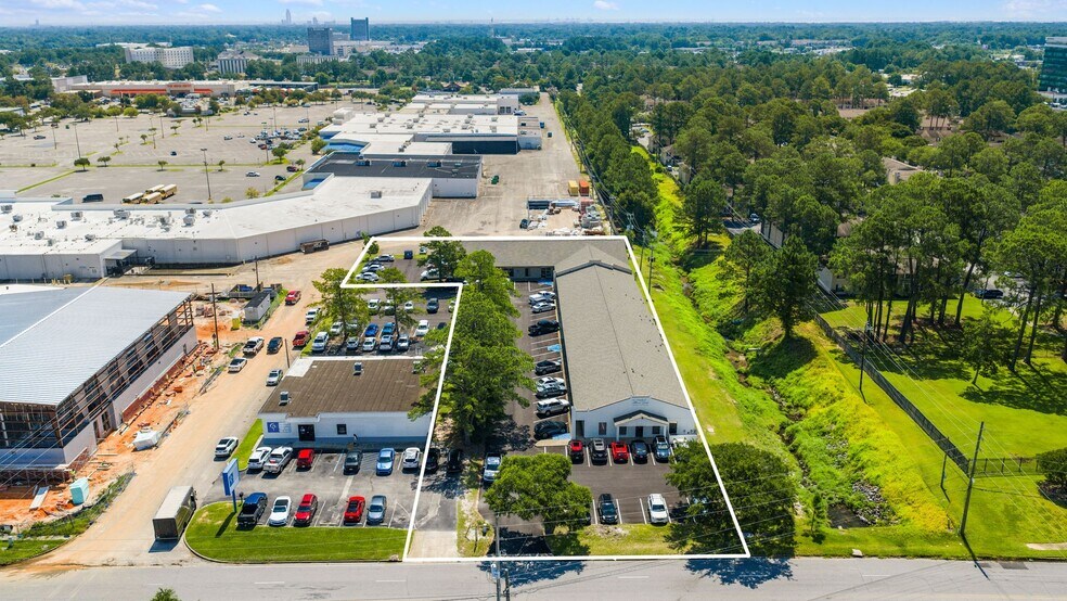 857 Downtowner Blvd, Mobile, AL à vendre - Photo de l’immeuble – Image 1 sur 17