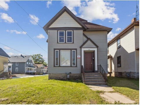 813 Cherry St, Oshkosh, WI à vendre - Photo de l’immeuble – Image 2 sur 5