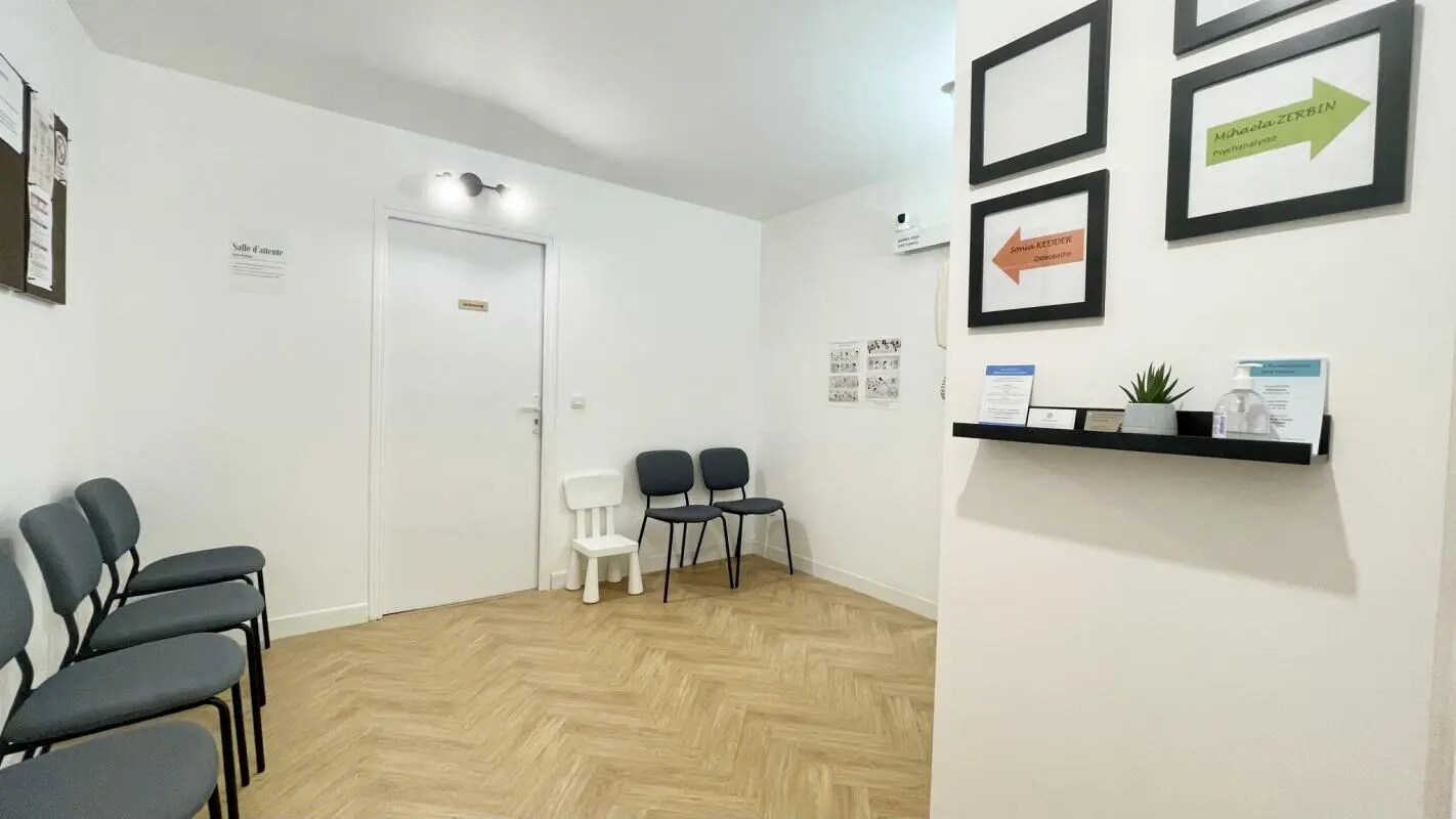 Bureau dans Corbeil-Essonnes à louer Photo intérieure– Image 1 sur 10