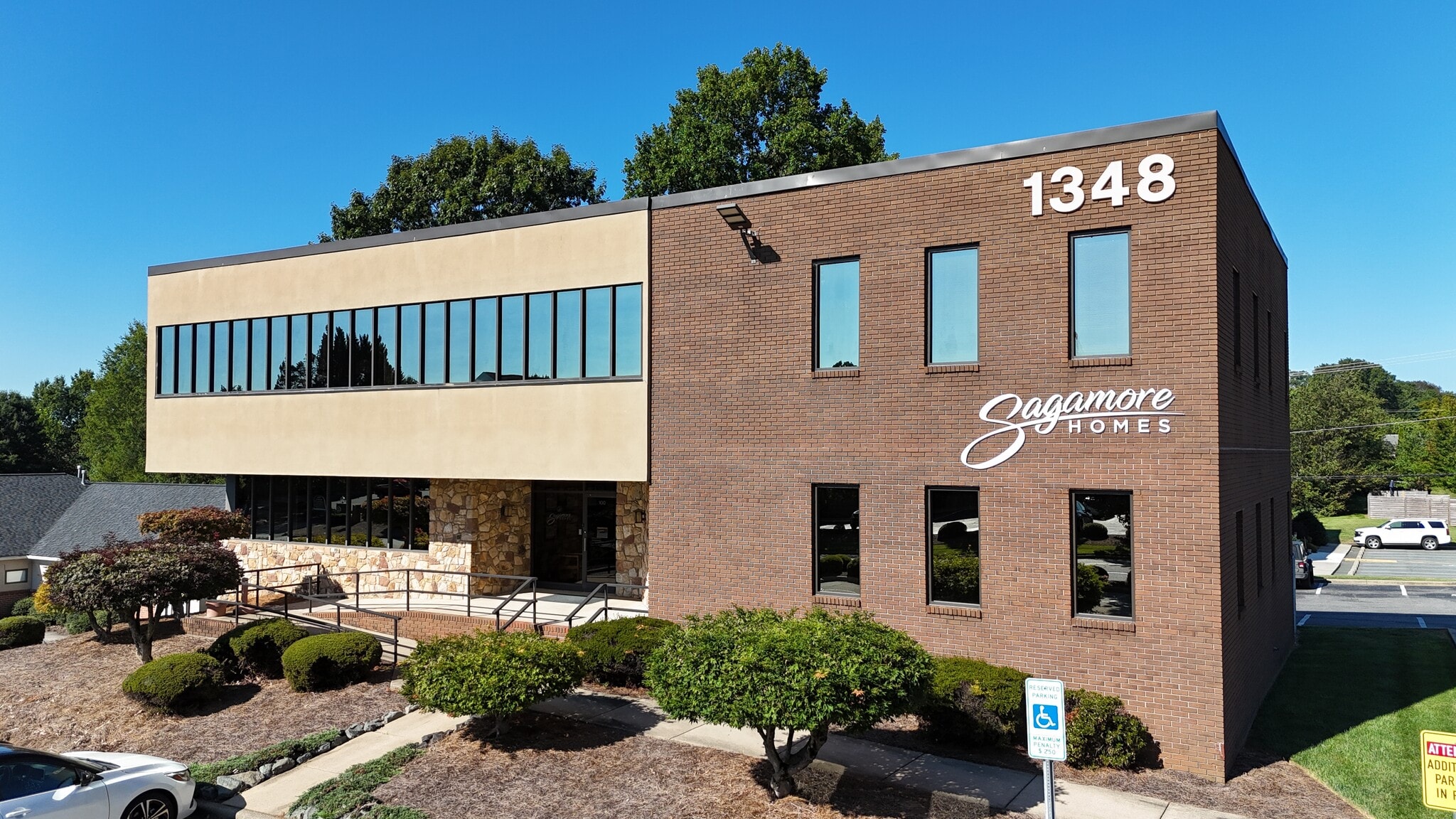 1540 Westbrook Plaza Dr, Winston-Salem, NC à louer Photo intérieure– Image 1 sur 2