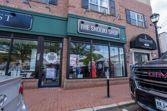 34-44 Gerard St, Huntington, NY à louer Photo intérieure– Image 1 sur 9