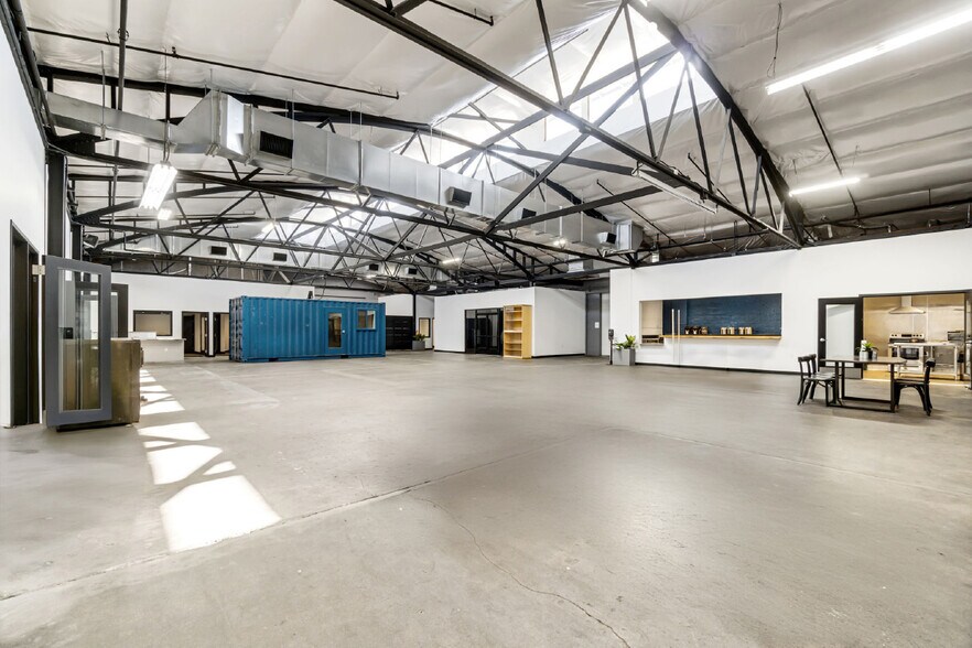 531 Fulton St, Fresno, CA à louer - Photo de l’immeuble – Image 3 sur 11