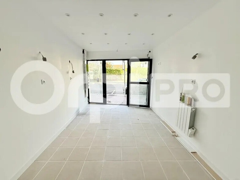 Local commercial dans Le Havre à louer - Photo de l’immeuble – Image 2 sur 6