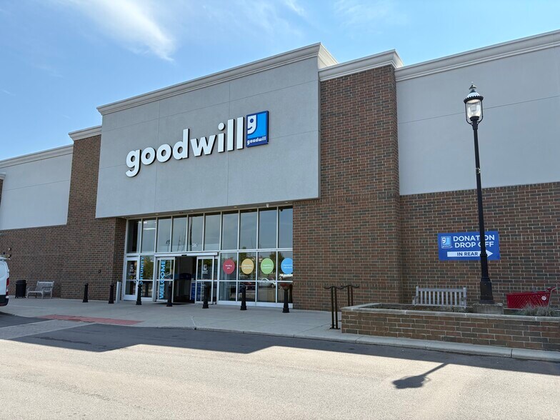 4144-4192 Buckeye Pky, Grove City, OH à louer - Photo de l’immeuble – Image 3 sur 7