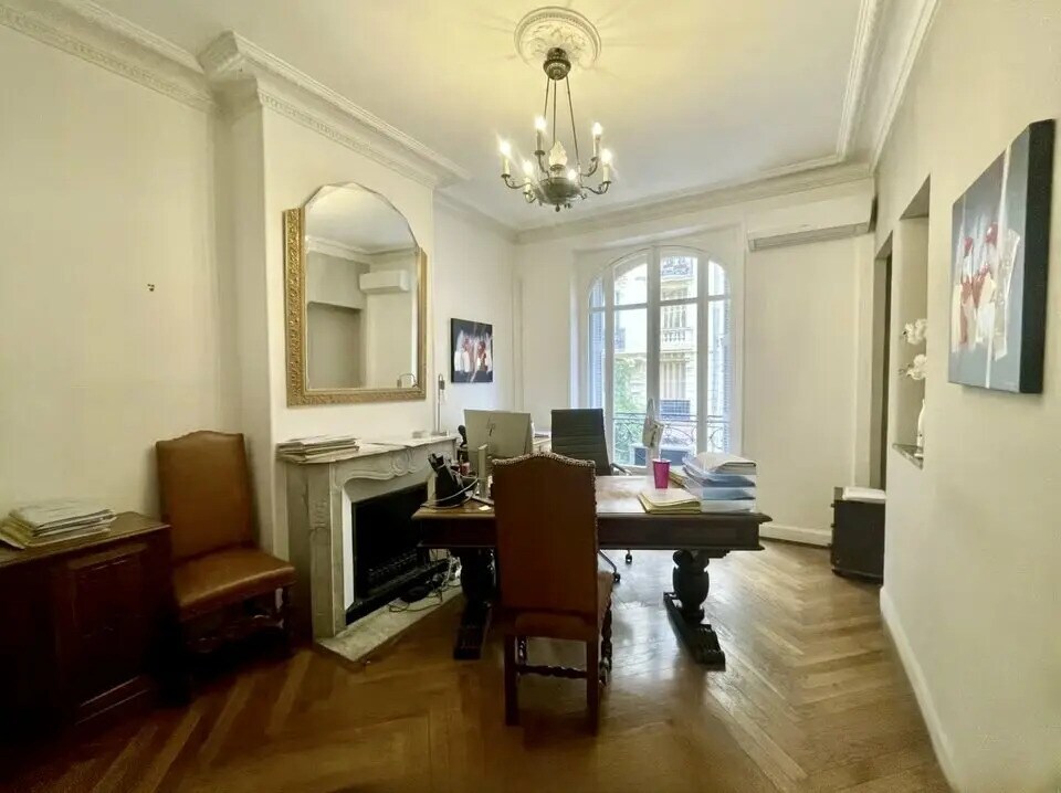 Bureau dans Paris à louer Photo de l’immeuble– Image 1 sur 7