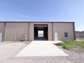 7977 Old Bastrop Rd, New Braunfels, TX à louer Photo intérieure– Image 2 sur 7