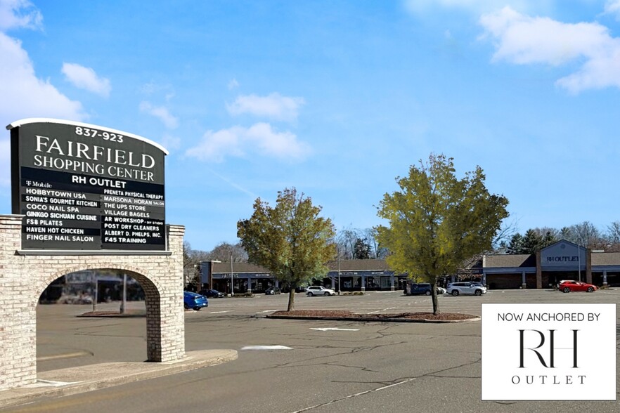 837-923 Post Rd, Fairfield, CT à louer - Photo de l’immeuble – Image 1 sur 8