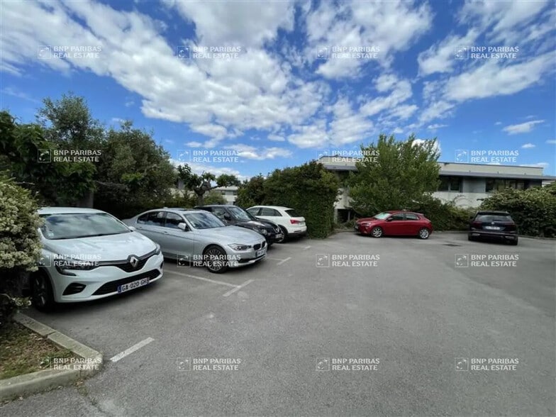 Bureau dans Baillargues à louer - Photo de l’immeuble – Image 3 sur 24
