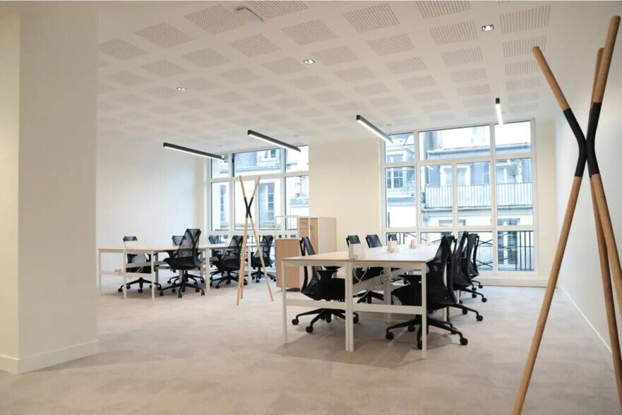 33 Rue Du Louvre, Paris à louer - Photo de l’immeuble – Image 1 sur 6