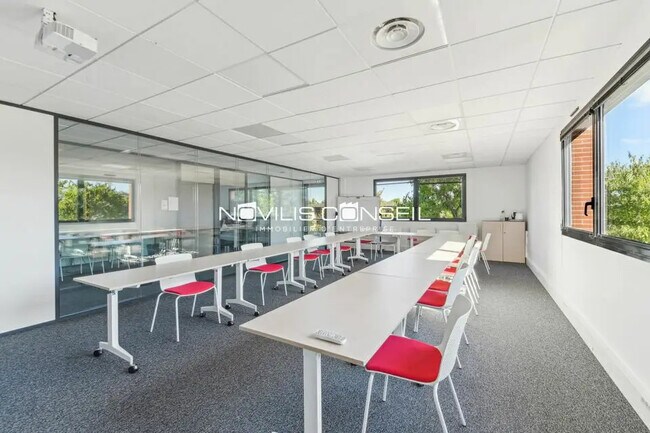 Plus de détails pour Bureau à louer