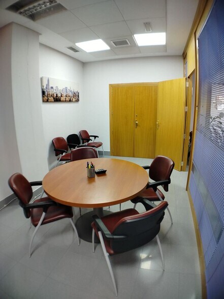 Calle Madrid, 58, Humanes de Madrid, Madrid à louer - Photo de l’immeuble – Image 3 sur 4