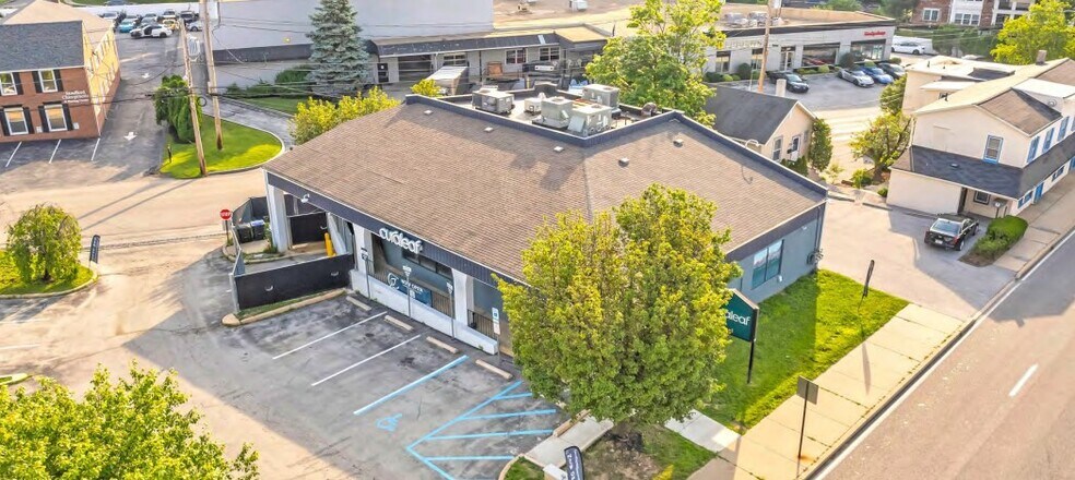 707 W Lancaster Ave, Wayne, PA à vendre - Photo principale – Image 1 sur 8